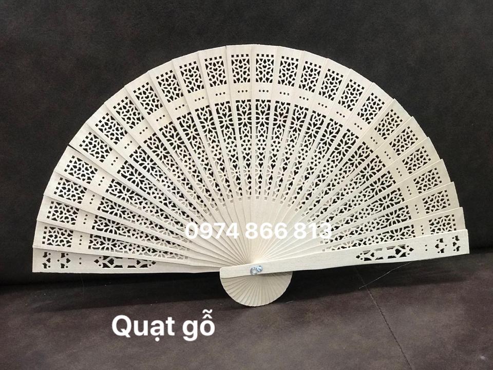 Quạt gỗ-duoc-ban-tai-PHẠM THUỲ LINH CS2 (Sài Gòn)