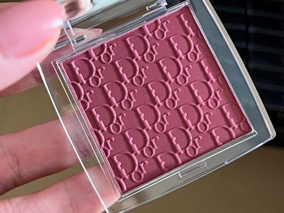 Phấn má Dior 006 Berry và Má hồng Dior 006 dạng thỏi-duoc-ban-tai-0352842688