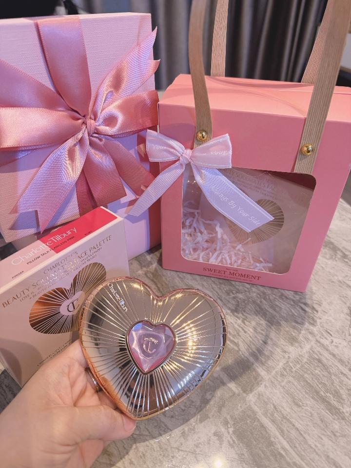 𝐌𝐚́ 𝐇𝐨̂̀𝐧𝐠 𝐂𝐡𝐚𝐫𝐥𝐨𝐭𝐭𝐞 𝐓𝐢𝐥𝐛𝐮𝐫𝐲 𝐏𝐢𝐥𝐥𝐨𝐰 𝐓𝐚𝐥𝐤 𝐁𝐞𝐚𝐮𝐭𝐲 𝐒𝐨𝐮𝐥𝐦𝐚𝐭𝐞𝐬 𝐀𝐢𝐫𝐛𝐫𝐮𝐬𝐡 𝐅𝐥𝐚𝐰𝐥𝐞𝐬𝐬 𝐅𝐢𝐧𝐢𝐬𝐡 𝐁𝐫𝐢𝐠𝐡𝐭𝐞𝐧𝐢𝐧𝐠 & 𝐁𝐥𝐮𝐬𝐡 𝐏𝐨𝐰𝐝𝐞𝐫 𝐏𝐚𝐥𝐞𝐭𝐭𝐞-duoc-ban-tai-0352842688