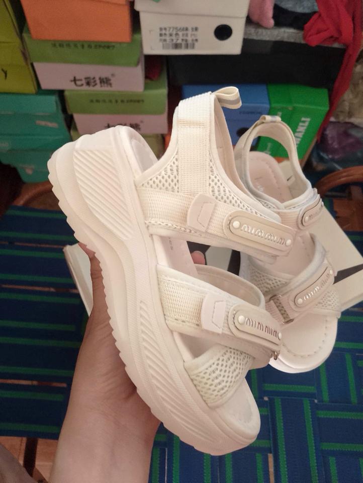 Sandal nữ trắng-duoc-ban-tai-Shop giày Ốc - Ốc Gia Hân quán
