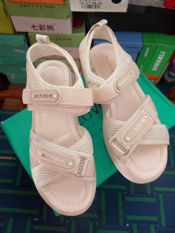 Sandal nữ trắng-duoc-ban-tai-Shop giày Ốc - Ốc Gia Hân quán