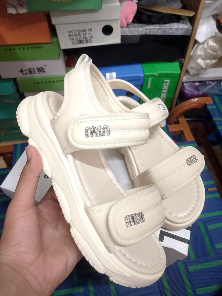 Quay hậu trắng-duoc-ban-tai-Shop giày Ốc - Giày Nữ Thời Trang