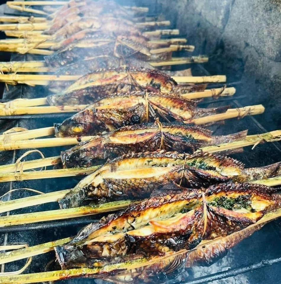 Cá nướng tây bắc-duoc-ban-tai-Bếp Vị Bắc