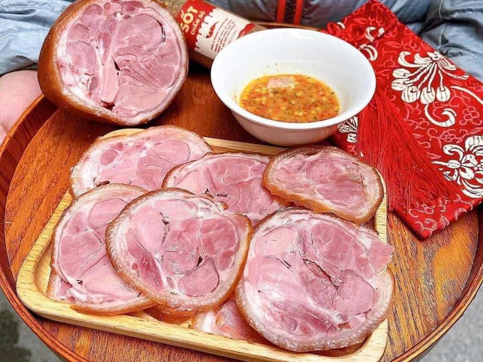 Chân Giò Hun Khói-duoc-ban-tai-Bếp Vị Bắc