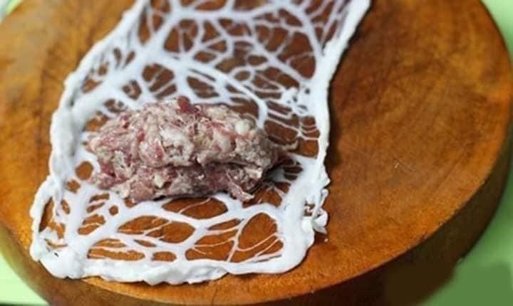 Bò cuốn mỡ chài nướng-duoc-ban-tai-Bếp Vị Bắc