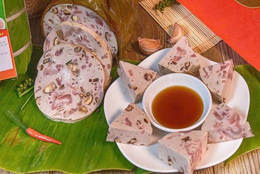 Giò Tai nấm hương-duoc-ban-tai-Bếp Vị Bắc