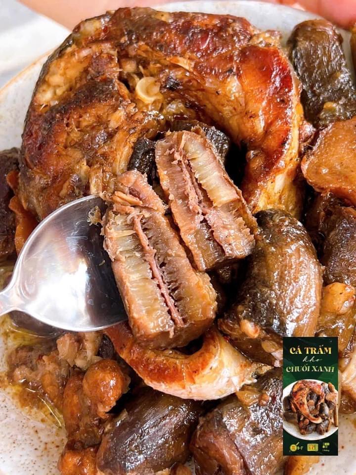 Cá trắm kho chuối xanh-duoc-ban-tai-Bếp Vị Bắc