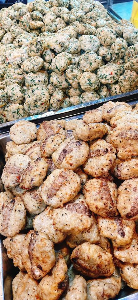 Chả bề bề nguyên con-duoc-ban-tai-Bếp Vị Bắc