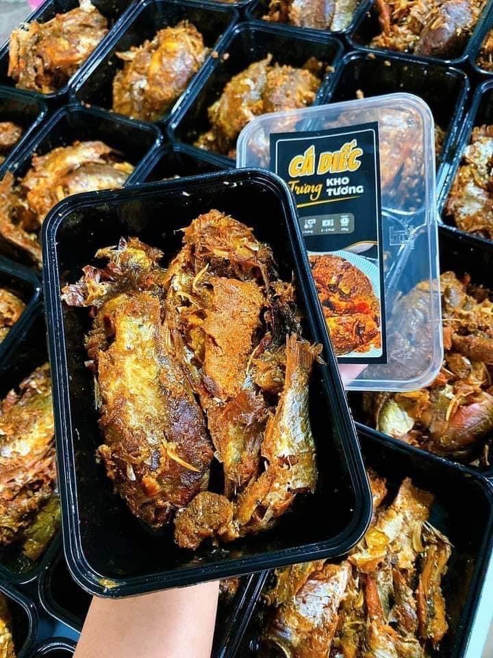 Cá Diếc trứng kho tương-duoc-ban-tai-Bếp Vị Bắc