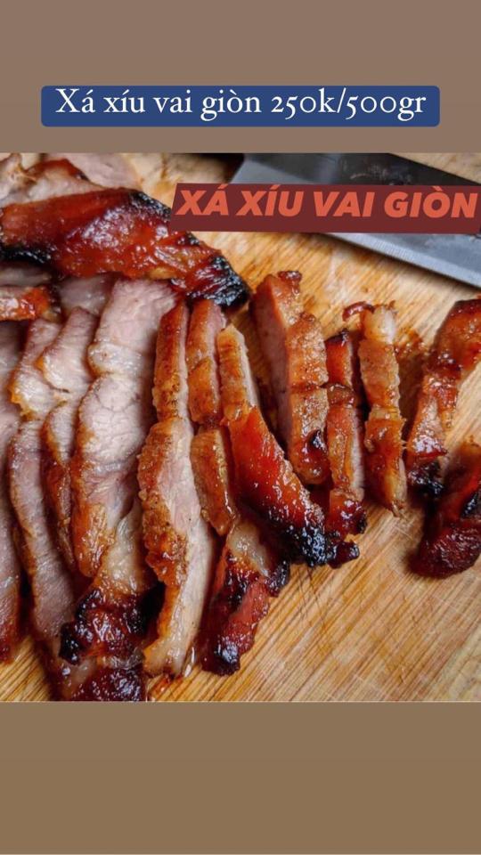 Xá xíu vai đầu giòn-duoc-ban-tai-Bếp Vị Bắc