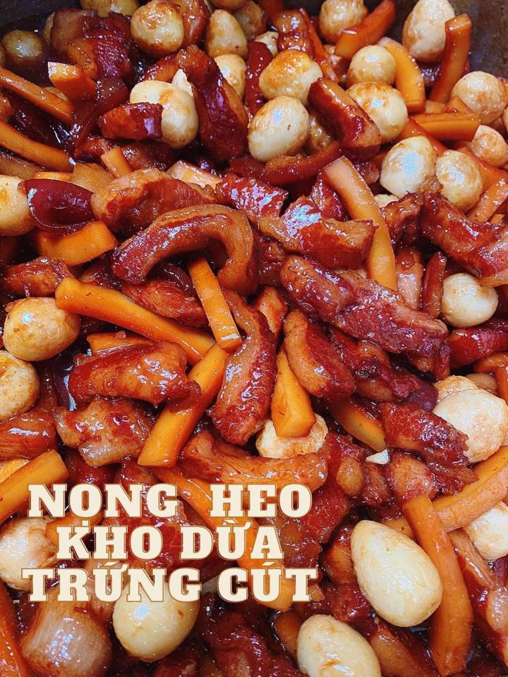 Nọng heo kho dừa trứng cút-duoc-ban-tai-Bếp Vị Bắc