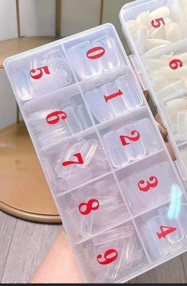 Úp chân trong Dài-duoc-ban-tai-Phụ kiện nail Kim Chi