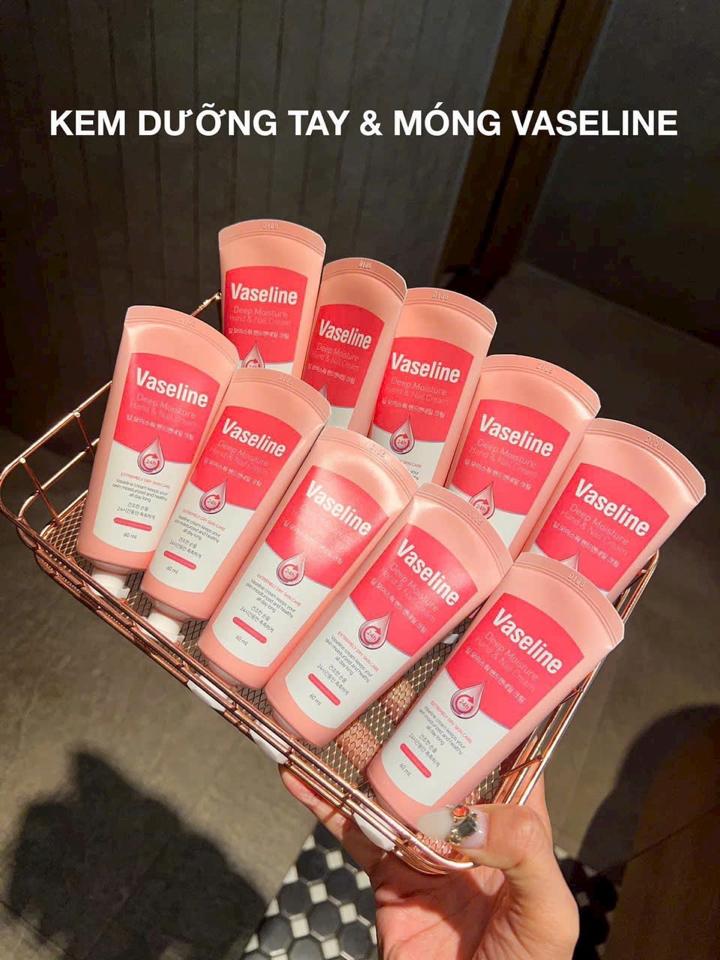 Kem tay vaseline-duoc-ban-tai-Lục Hồng Vân -Mrakybeauty