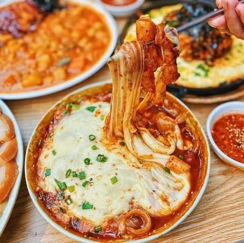 Bạch Tuộc Sốt Cay phomai-duoc-ban-tai-KUTIN Food & Drink