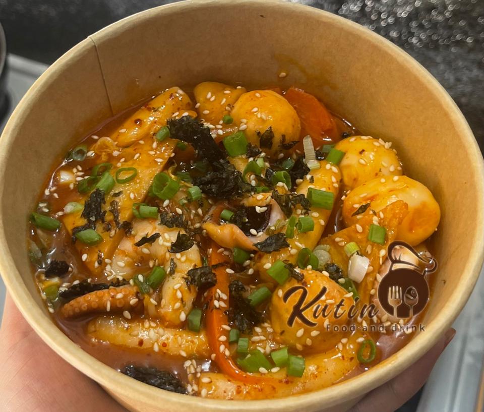 Tokpokki phomai thập cẩm-duoc-ban-tai-KUTIN Food & Drink