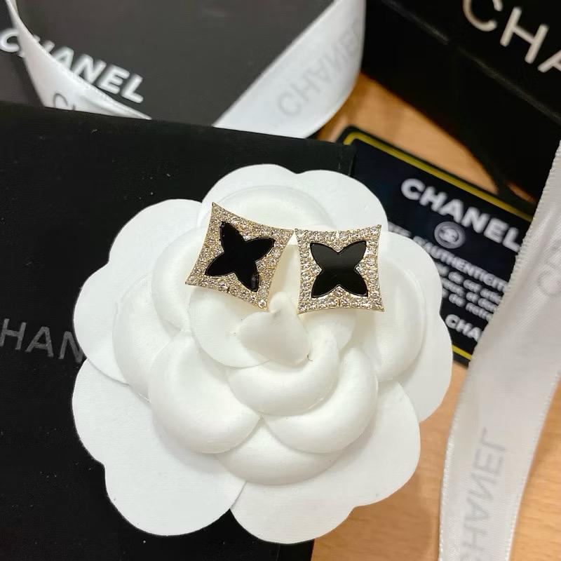 0026 Bông tai LV-duoc-ban-tai-Phụ Kiện MÂY 1992 ACCESSORIES