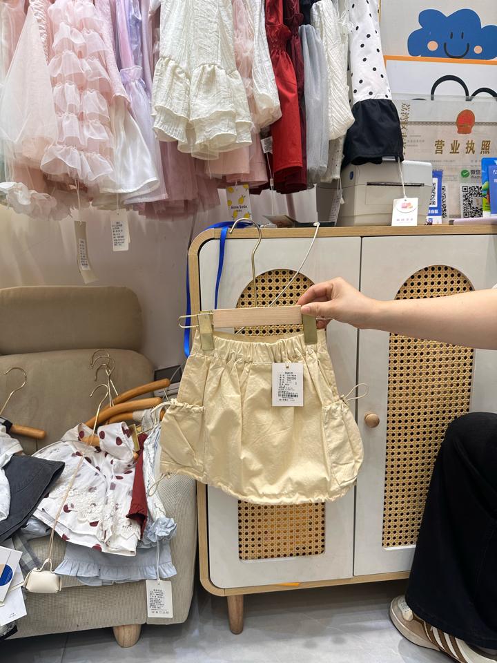 Chân váy vàng 280296-duoc-ban-tai-Nayun Kid
