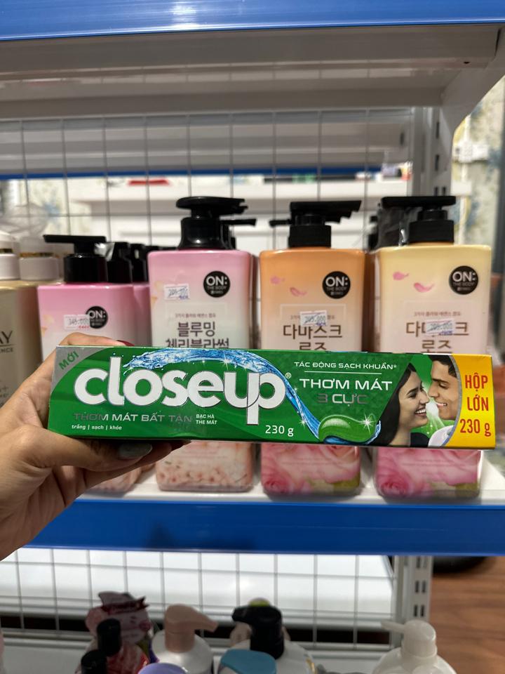 Kem đánh răng Closeup sạch khuẩn hương bạc hà the mát bất tận cho hơi thở thơm mát dài lâu 230g-duoc-ban-tai-GenZstore