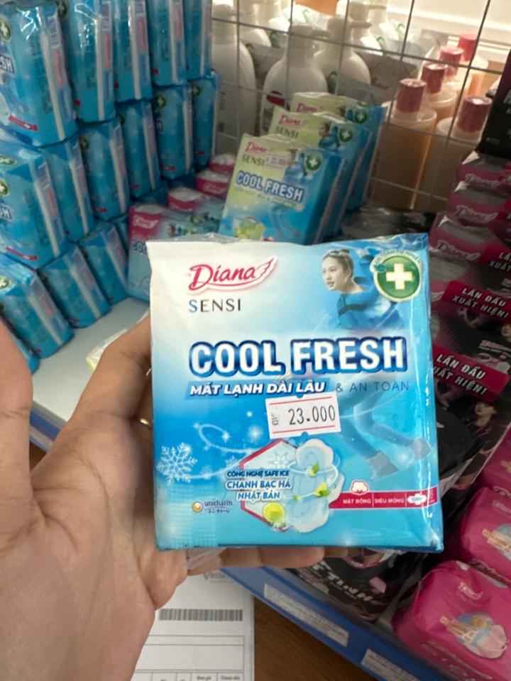 (Mặt bông- Hương chanh bạc hà) Băng vệ sinh Diana SenSi Cool Fresh siêu mỏng cánh gói 8 miếng-duoc-ban-tai-GenZstore