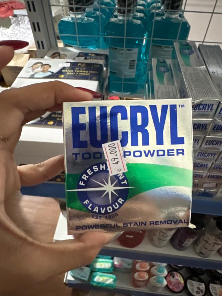 Bột trắng răng Eucryl Làm Trắng Răng Hương Bạc Hà 62g -duoc-ban-tai-GenZstore