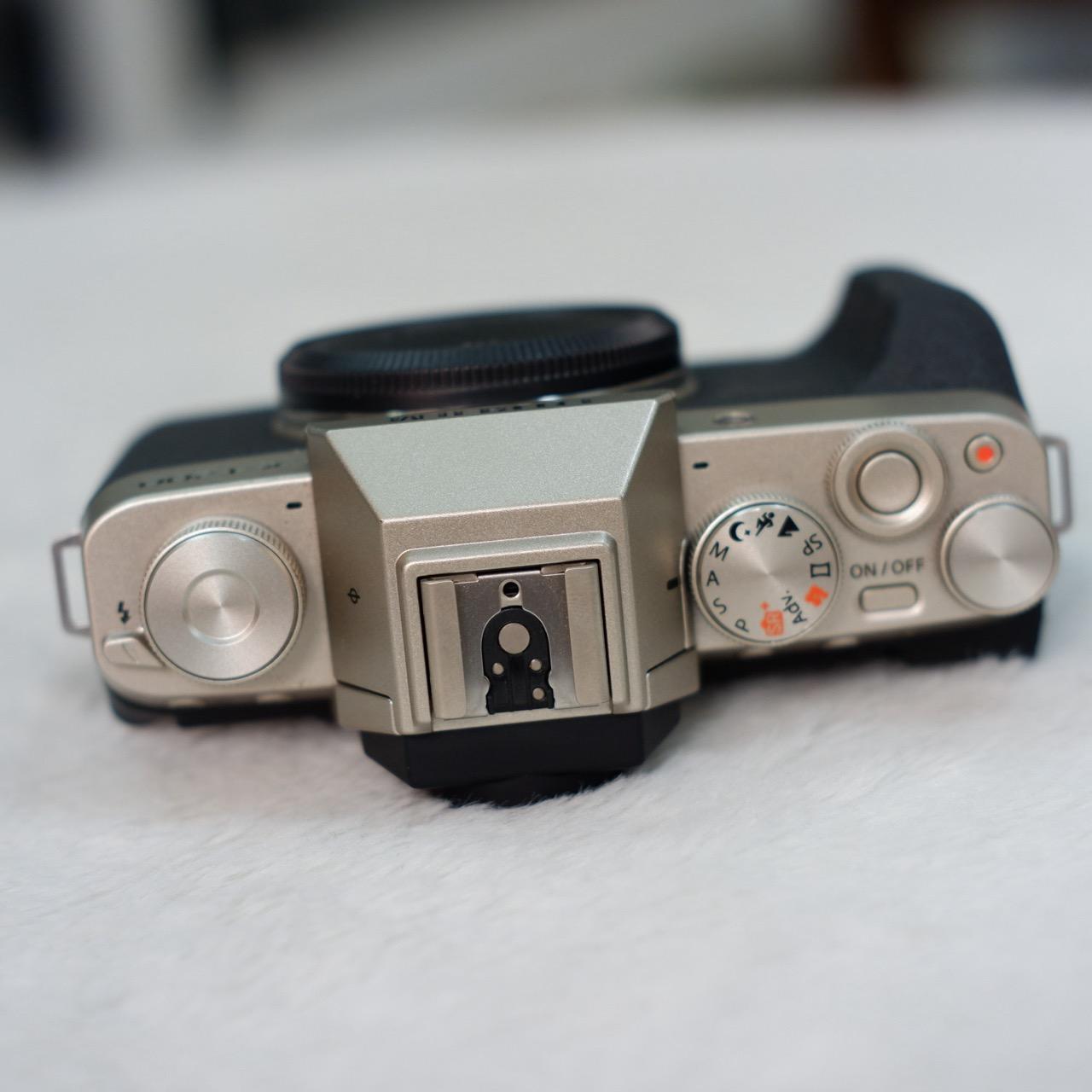 FUJIFILM X-T200  (BODY) , mới 99 %-duoc-ban-tai-Máy Ảnh Shop