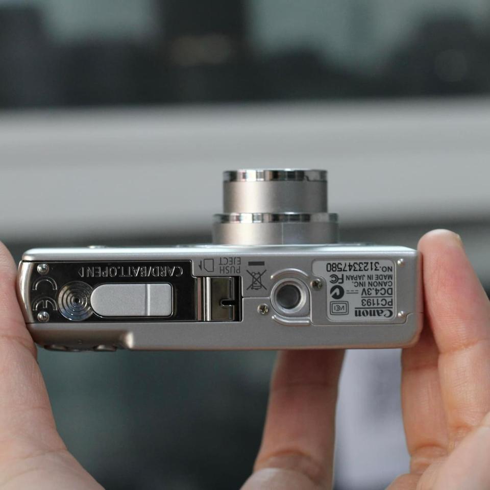 Canon PowerShot SD 600, mới keng, tặng bao dạ-duoc-ban-tai-Máy Ảnh Shop