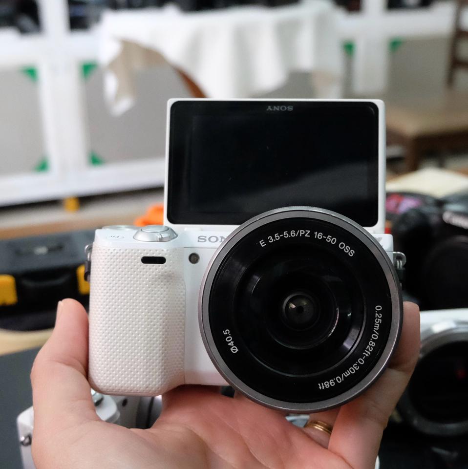 Máy ảnh Sony  A5000 kèm kit 16-50mm-duoc-ban-tai-Máy Ảnh Shop