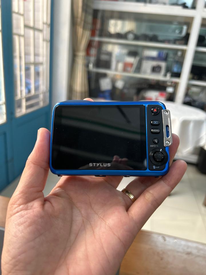 Máy chống nước Olympus TG-630-duoc-ban-tai-Máy Ảnh Shop