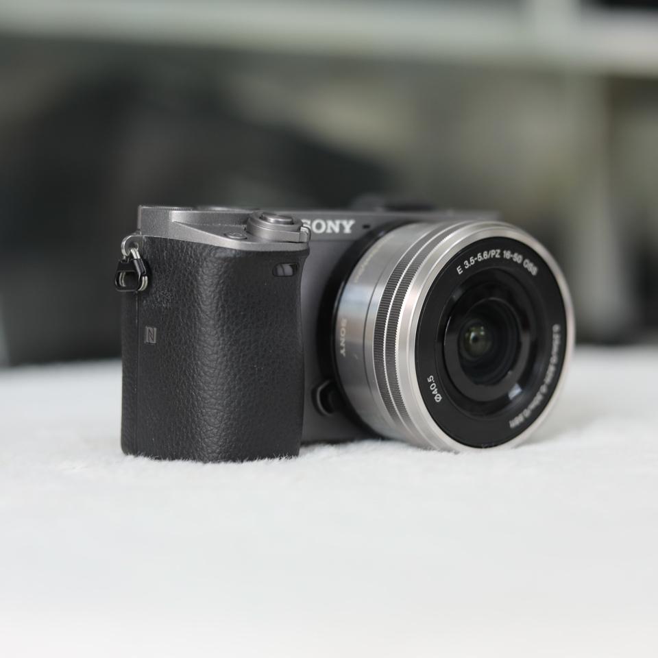 Sony A6000 kèm lens kit-duoc-ban-tai-Máy Ảnh Shop