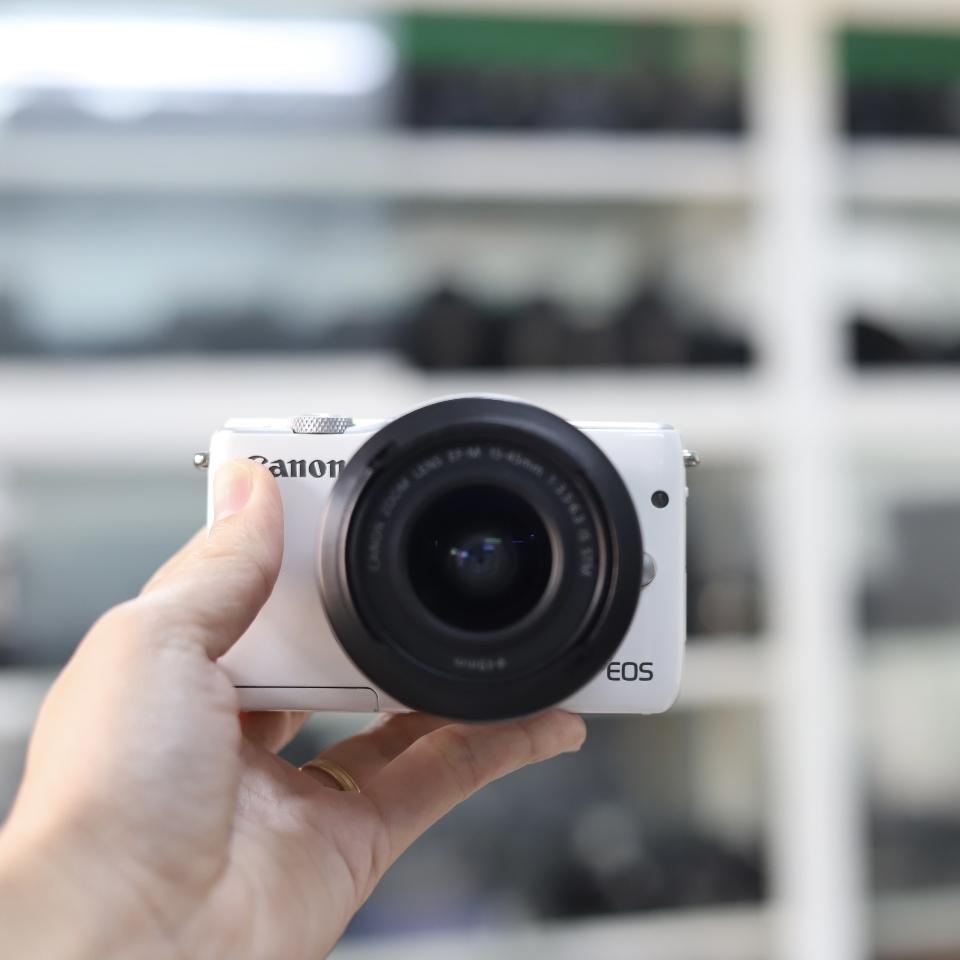 Máy ảnh Canon M10-duoc-ban-tai-Máy Ảnh Shop