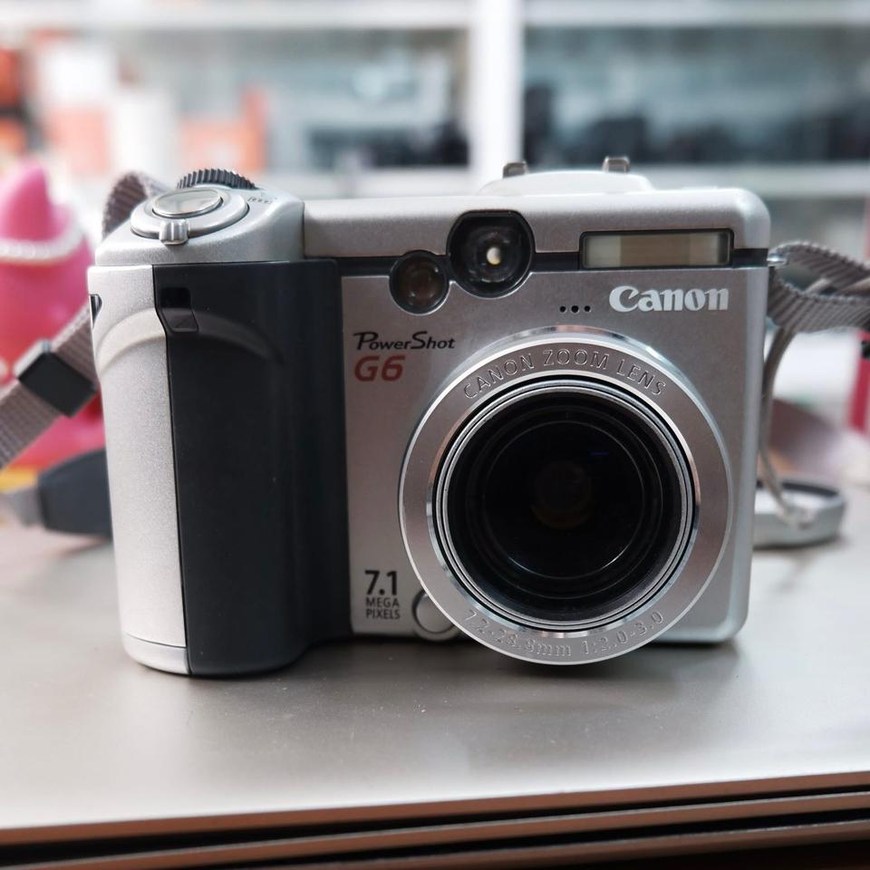 Canon PowerShot G6, màn hình lật-duoc-ban-tai-Máy Ảnh Shop