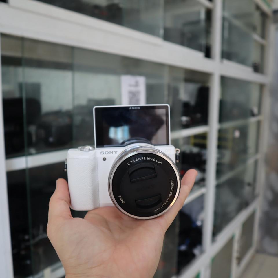 Sony A5100 + Kit 18-55mm, use, màn hình lật-duoc-ban-tai-Máy Ảnh Shop
