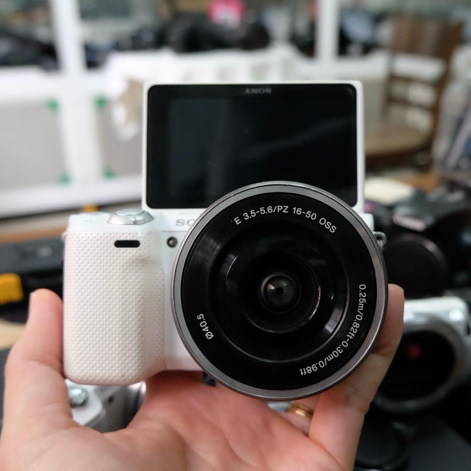 Sony Nex-5T kèm kit 16-50mm-duoc-ban-tai-Máy Ảnh Shop