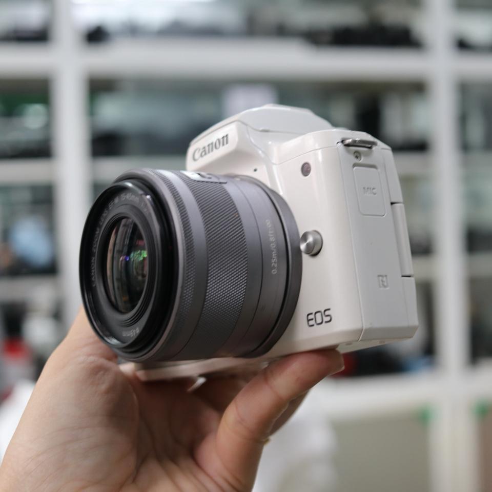 Canon EOS M50 + 15-45mm, White, use-duoc-ban-tai-Máy Ảnh Shop