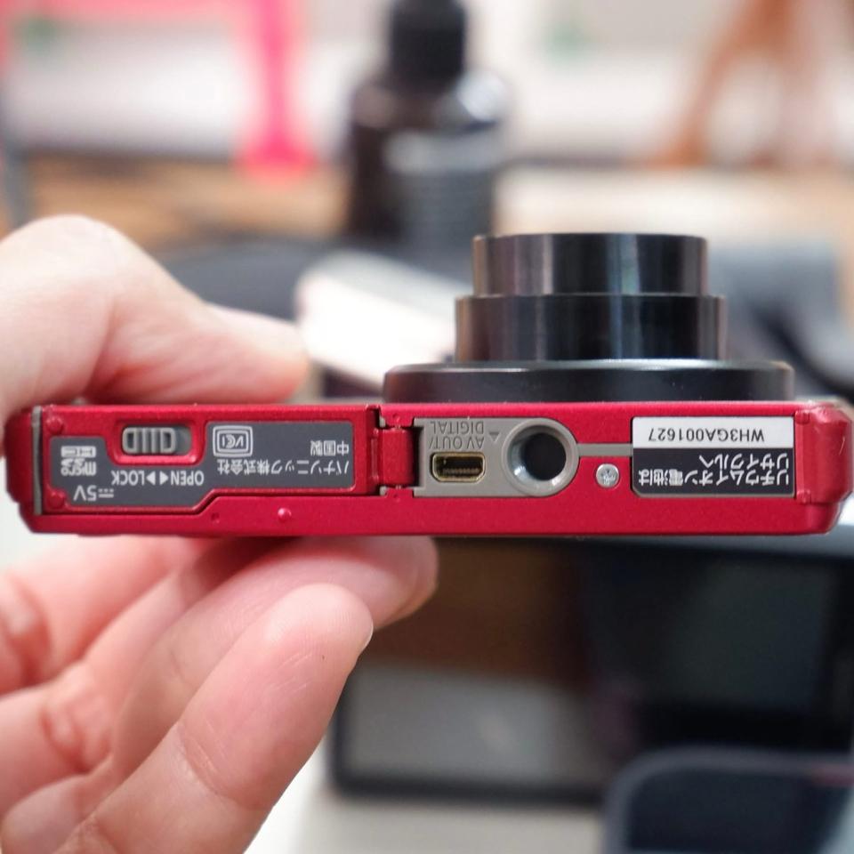 Máy ảnh Lumix XS3 - thiết kế siêu đẹp, mỏng nhẹ, có mịn da và nhiều tính năng hay, quay full HD, mới 99,9%-duoc-ban-tai-Máy Ảnh Shop