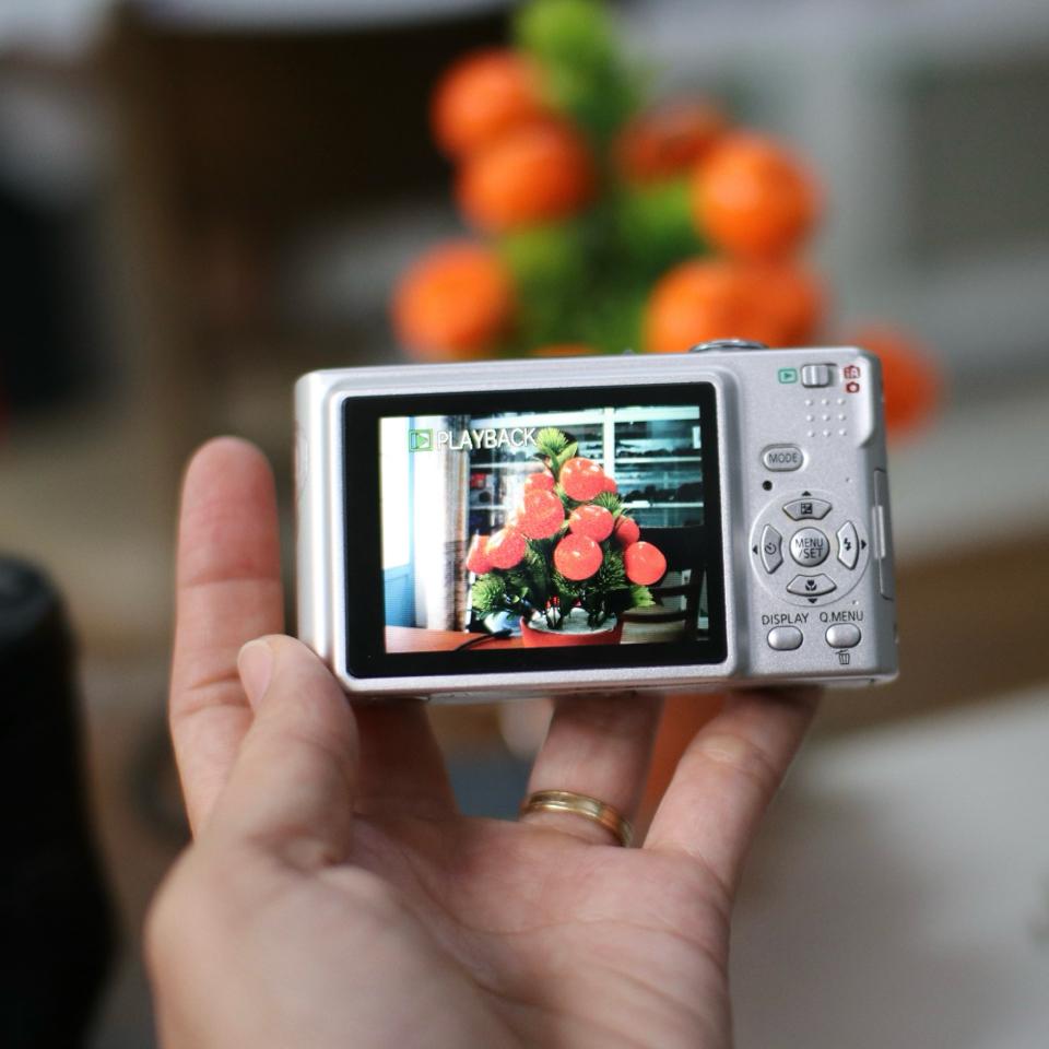 Máy ảnh Panasonic Lumix DMC-FS3-duoc-ban-tai-Máy Ảnh Shop