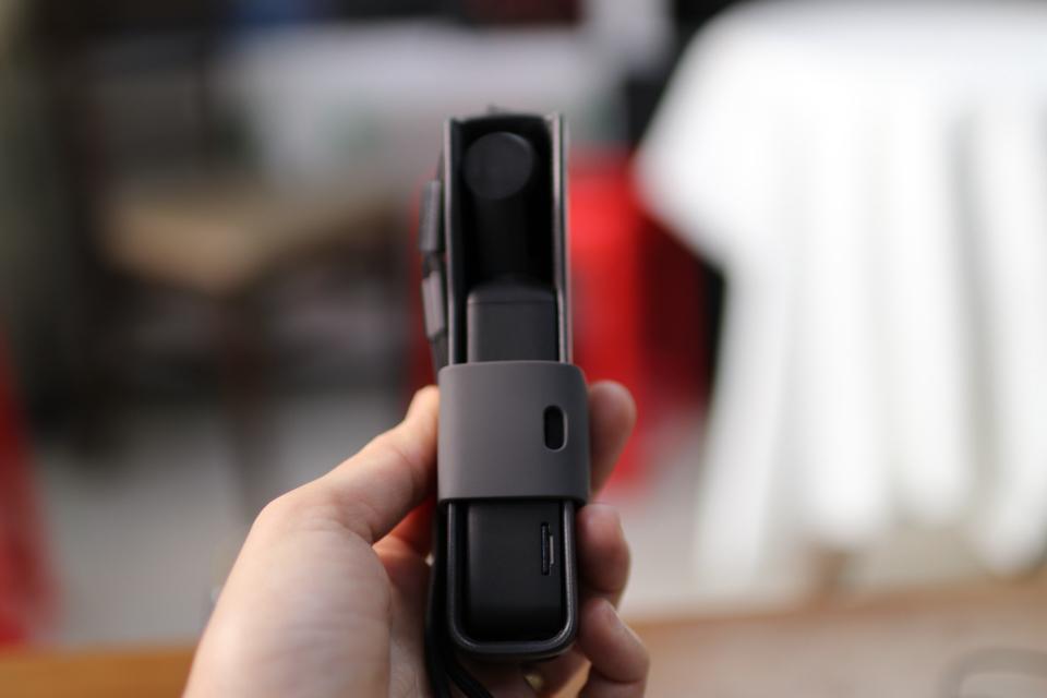 MÁY QUAY PHIM DJI OSMO POCKET 1-duoc-ban-tai-Máy Ảnh Shop