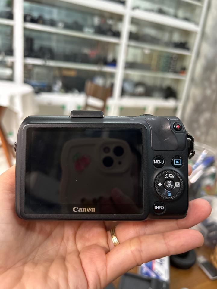 CANON EOS M + LEN 18-55MM IS STM-duoc-ban-tai-Máy Ảnh Shop