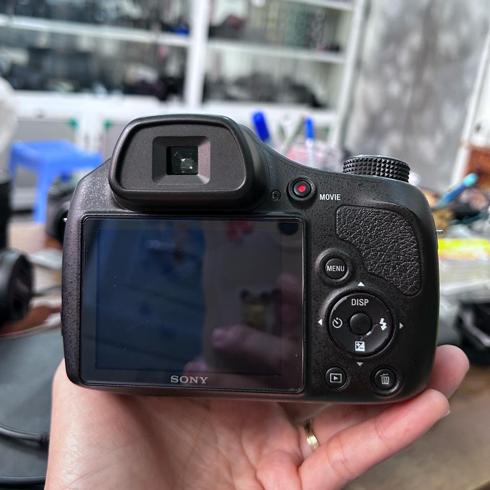 Sony Cyber-shot DSC-H400-duoc-ban-tai-Máy Ảnh Shop
