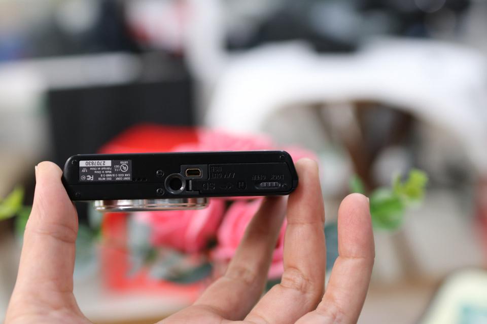 Sony DSC W730 màu đen -duoc-ban-tai-Máy Ảnh Shop