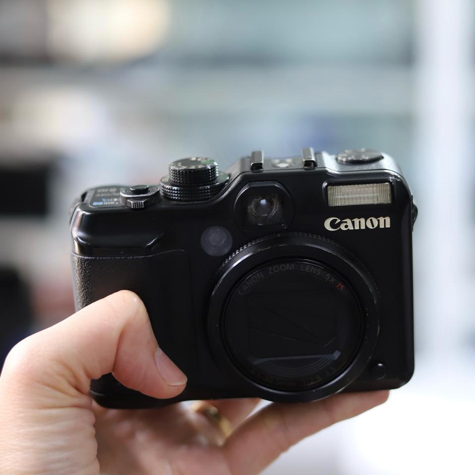 Máy ảnh Canon G10-duoc-ban-tai-Máy Ảnh Shop