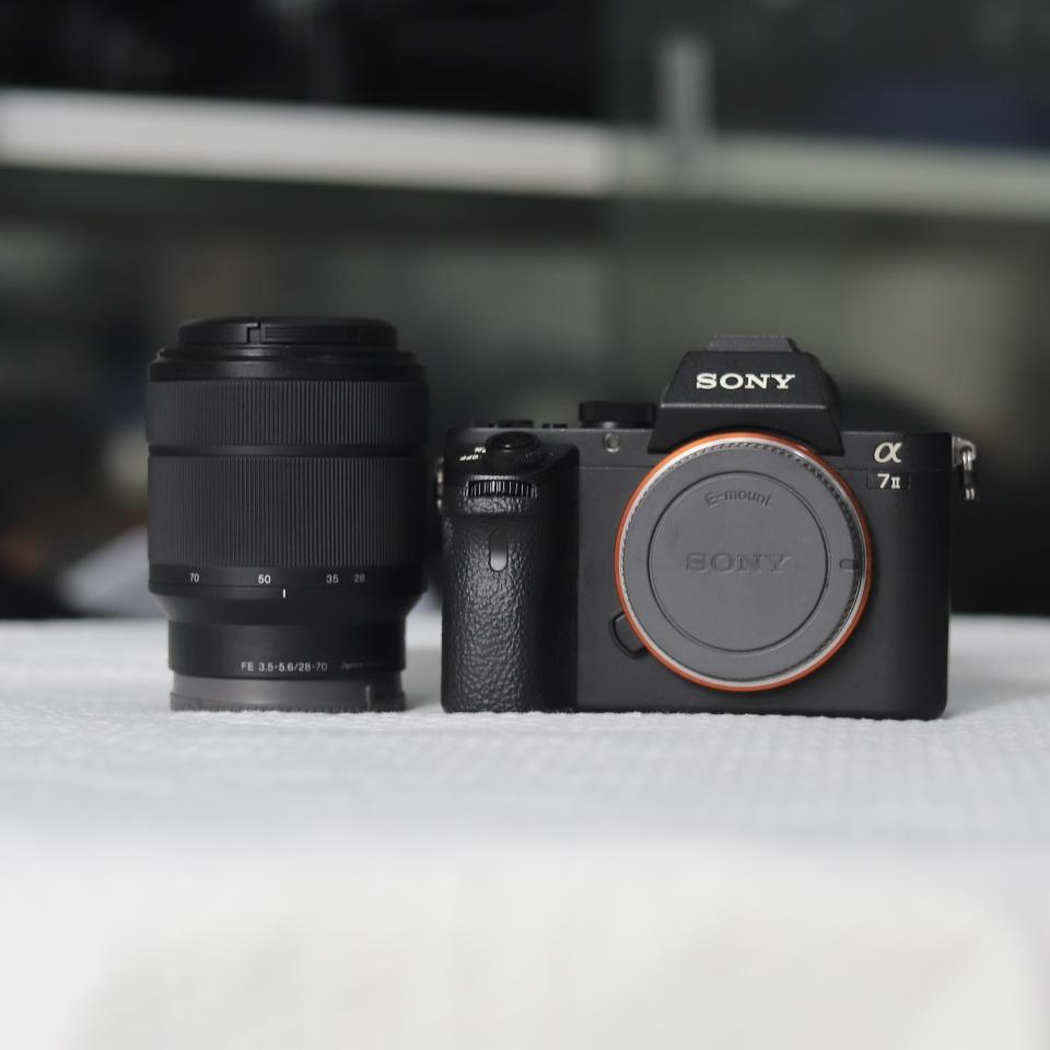 Sony A7 II kèm lens 28-70mm-duoc-ban-tai-Máy Ảnh Shop