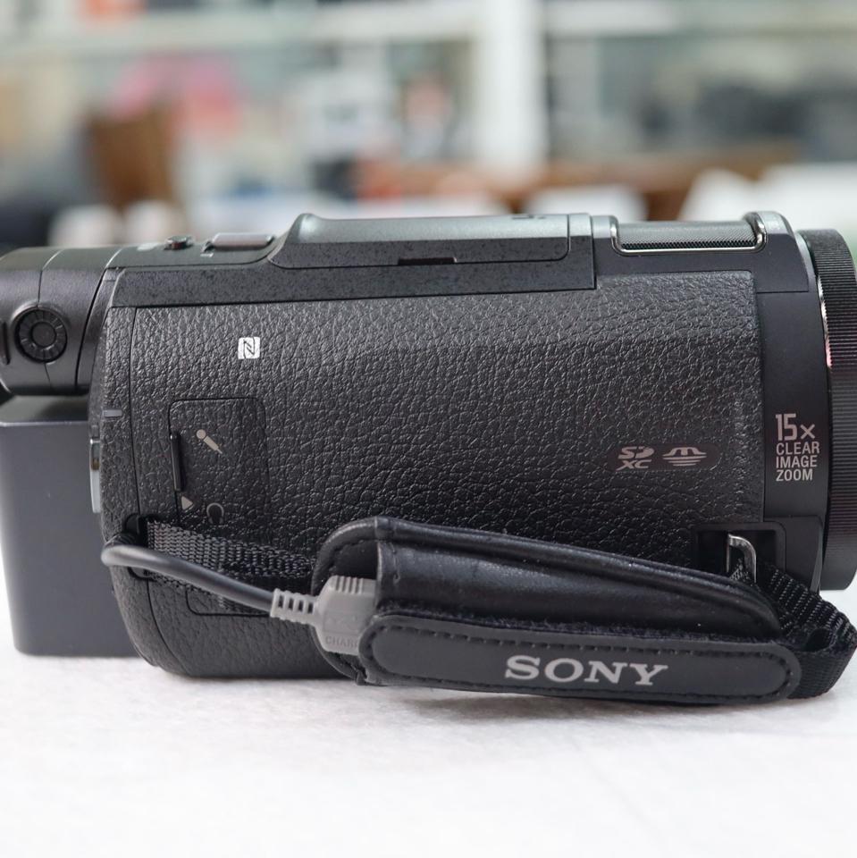 Máy quay Sony Handycam FDR-AX33 4K Ultra HD-duoc-ban-tai-Máy Ảnh Shop