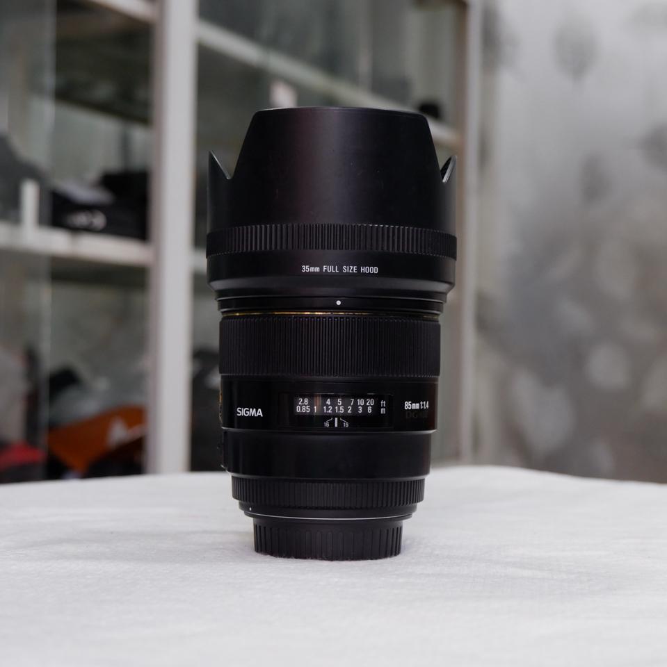 Ống kính Canon Sigma 85mm 1.4-duoc-ban-tai-Máy Ảnh Shop