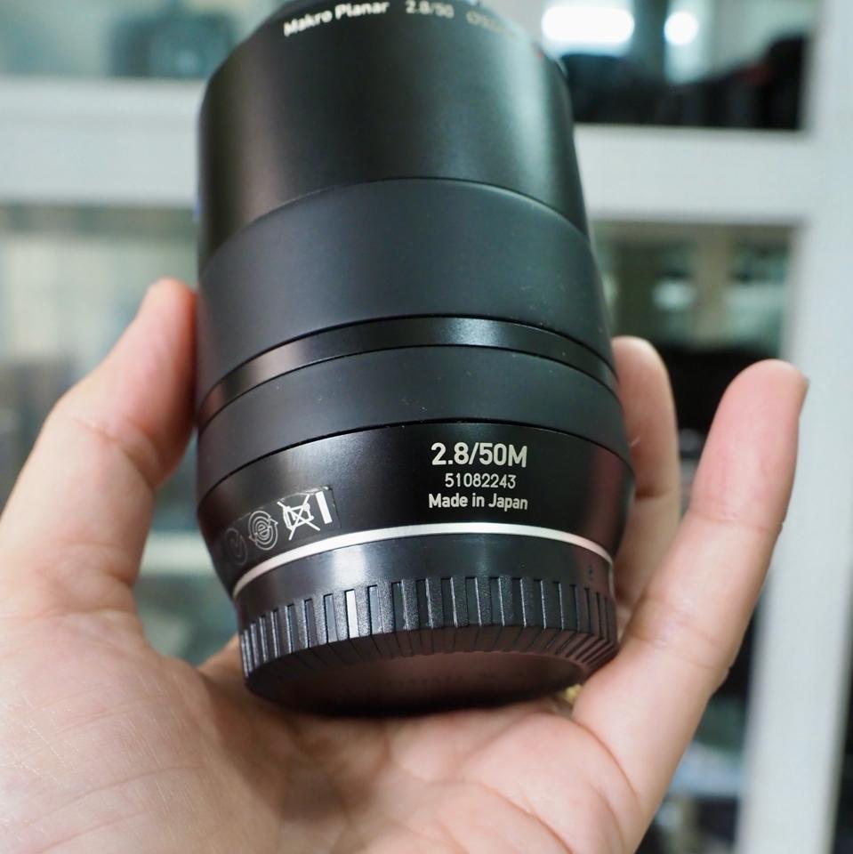 Carl Zeiss Touit 50mm f2.8 for Fujifilm X-Mount-duoc-ban-tai-Máy Ảnh Shop