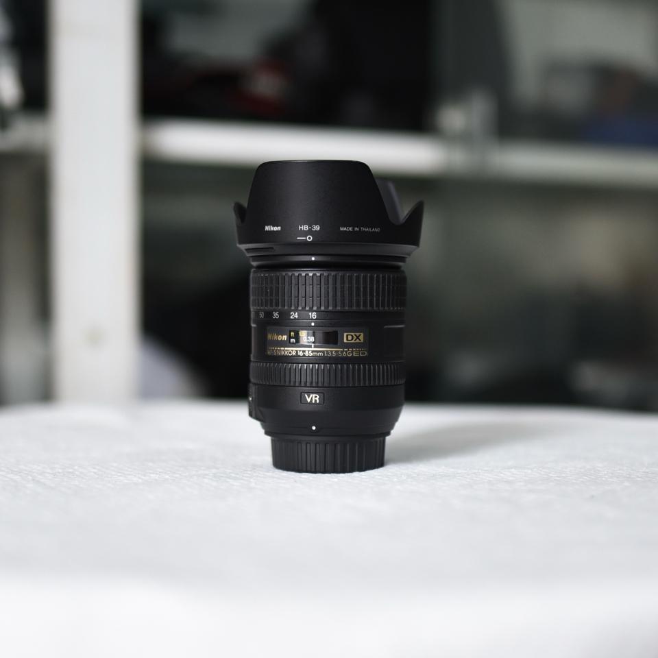 Ống kính Nikon AF-S 16-85mm f / 3.5-5.6G ED VR đẹp-duoc-ban-tai-Máy Ảnh Shop