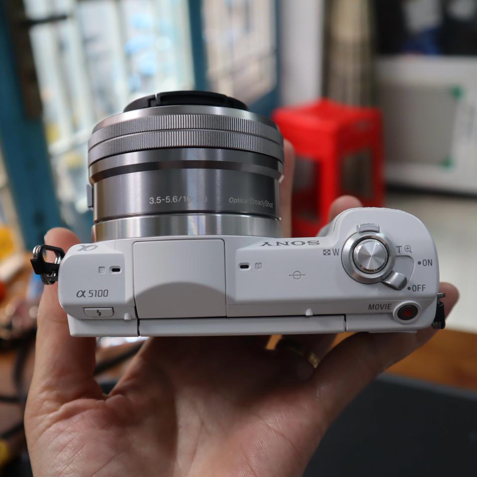 Sony A5100 + Kit 18-55mm, use, màn hình lật-duoc-ban-tai-Máy Ảnh Shop