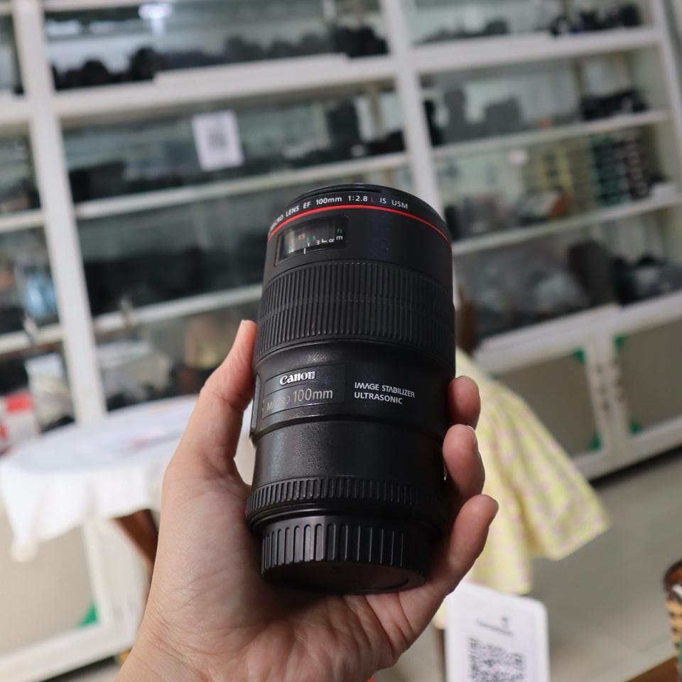 Canon EF 100mm Macro f/2.8L IS USM đẹp-duoc-ban-tai-Máy Ảnh Shop