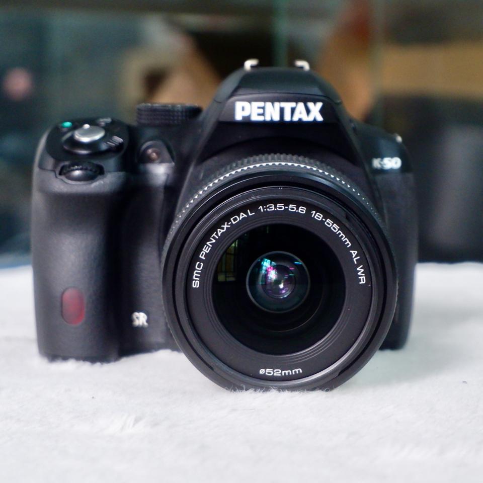 Pentax K-50 kèm lens 18-55mm -duoc-ban-tai-Máy Ảnh Shop