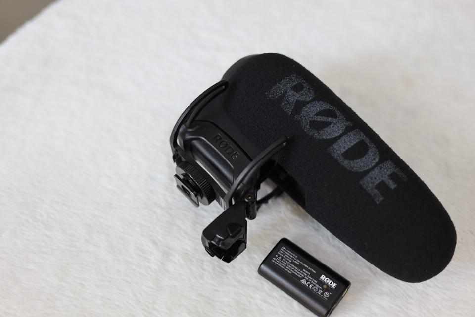 Microphone Rode VideoMic Pro Plus-duoc-ban-tai-Máy Ảnh Shop